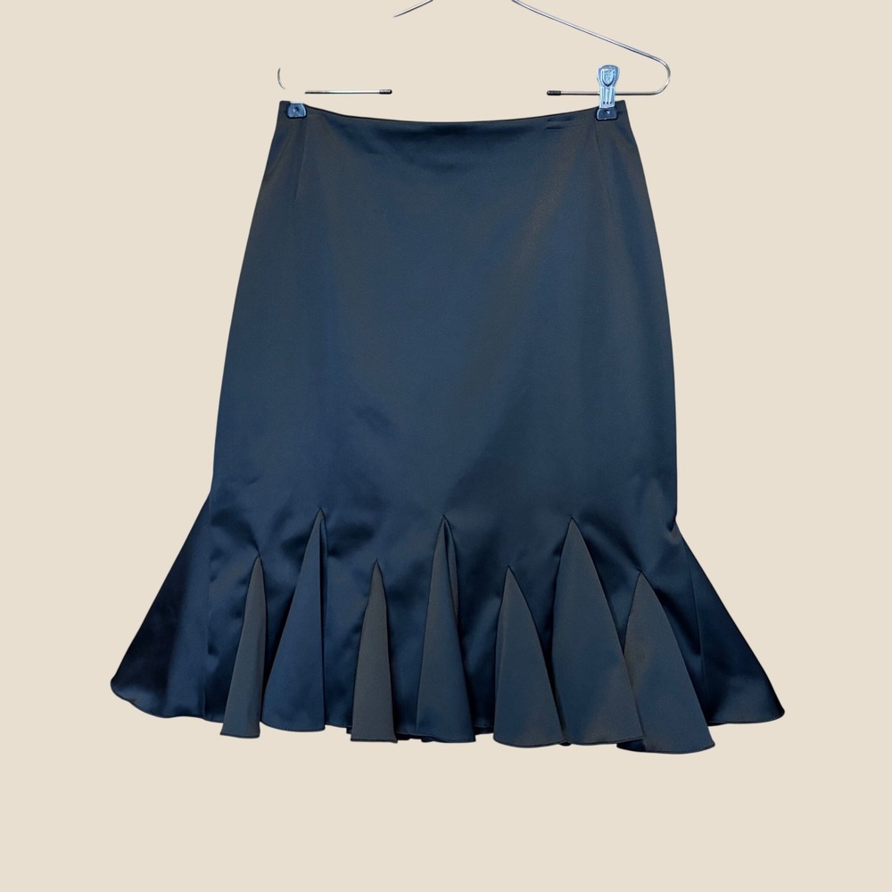 JS Collections Skirt 6 Black Mermaid Flared Godet Quiet Luxury Balletcore Office